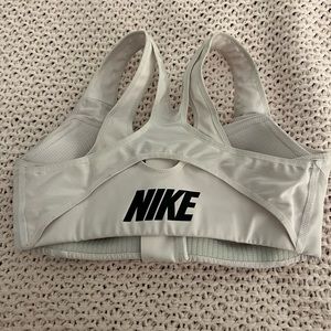NIKE WHITE HIGHT SUPPORT SPORT BRA